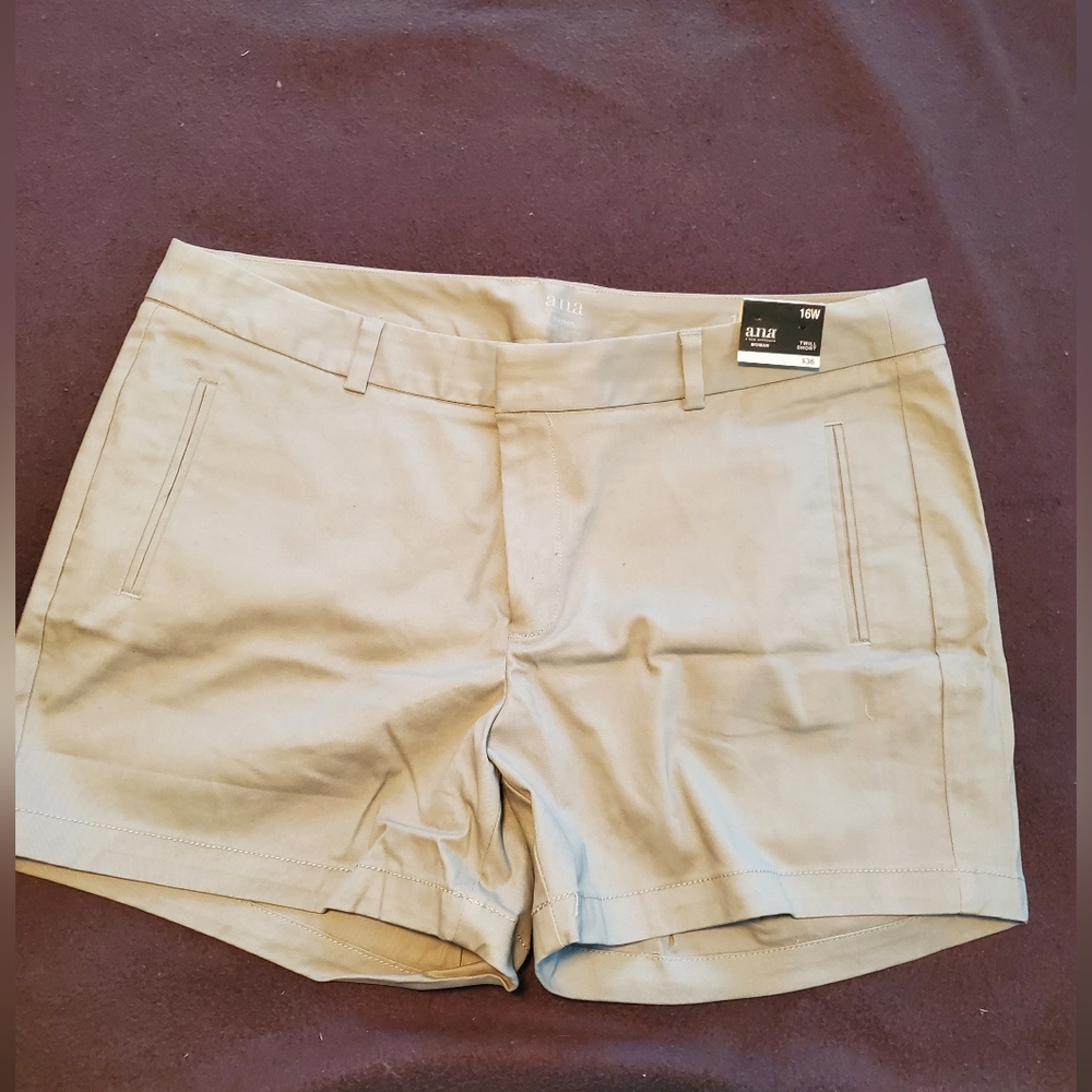 Gray shorts